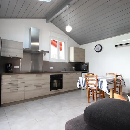 Oihan Alde Tatil Evi Saint-Pée-sur-Nivelle